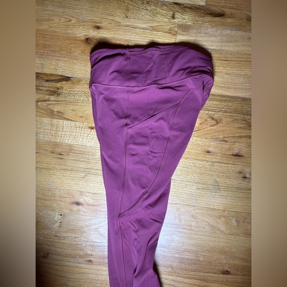 Lululemon good condition leggings - Picture 6 of 6